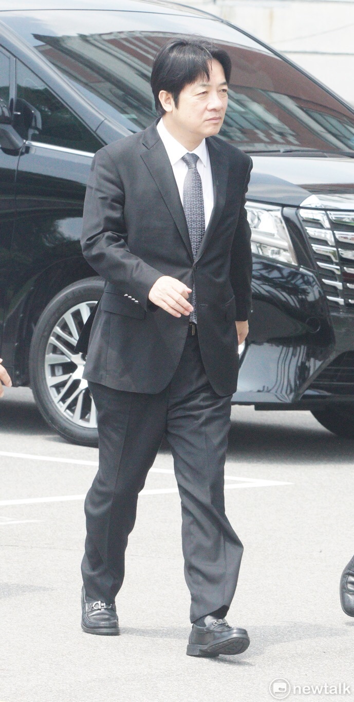 行政院長賴清德今天上午出席以軍禮歡迎海地總統摩依士伉儷的典禮。 圖/張良一攝