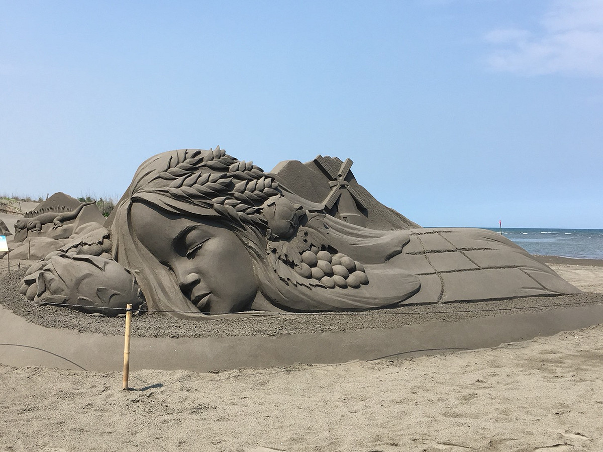 今年的「大安沙雕音樂季」共有16個主題、20座沙雕作品。 圖：台中市觀光局/提供