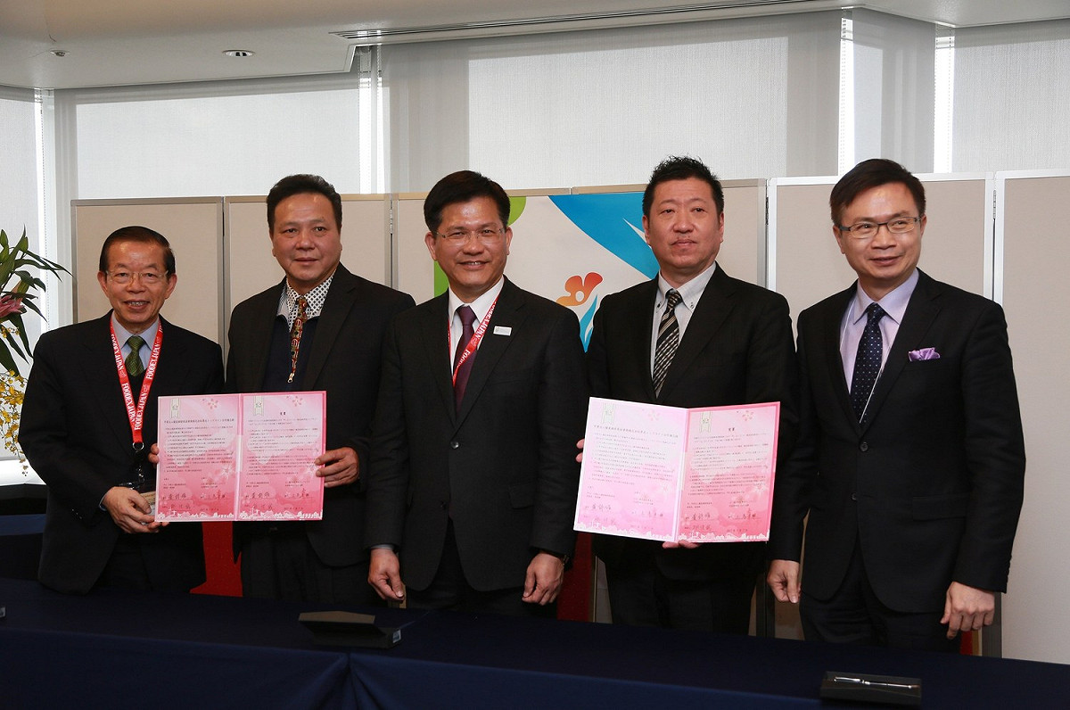 在對手猛攻施政滿意度不達五成之時，台中市政府公布市長林佳龍推動國際交流的成果。 圖 : 台中市政府/提供