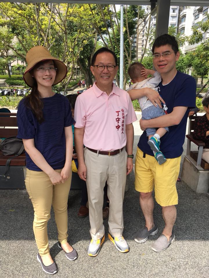國民黨台北市長參選人丁守中認為雙北月票800元才合理。 圖：翻攝丁守中臉書
