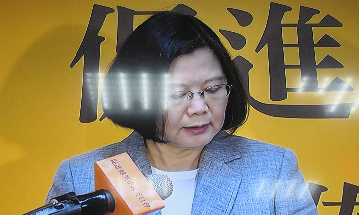 總統蔡英文31日勉勵促轉會提出一份社會接受的調查報告。 圖：林朝億/攝