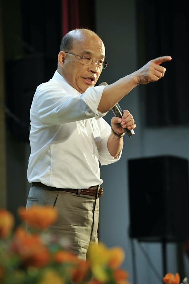 新北市長參選人蘇貞昌今（1）日呼籲，給願意做事、肯打拚的候選人一個機會，最重要的是，里長、議員、市長年底選戰一起「上」。 圖：蘇貞昌競選辦公室／提供