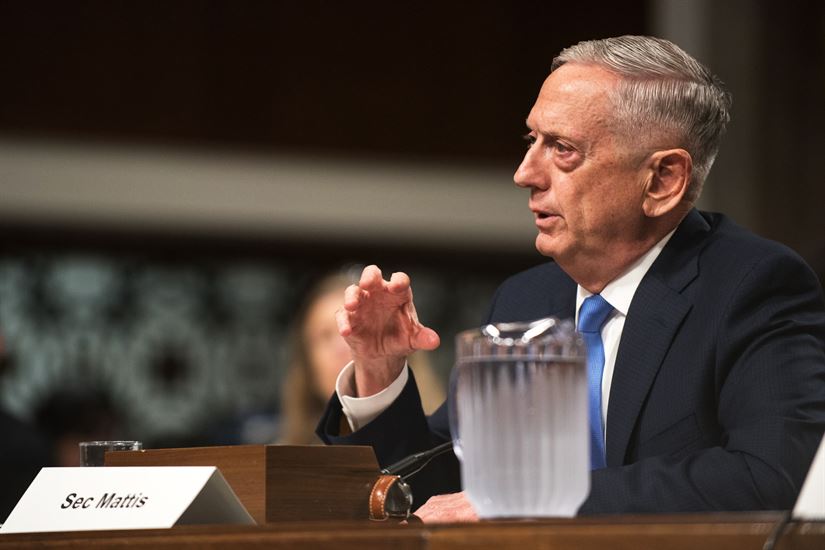 美國國防部長馬提斯（Jim Mattis）今天表示，中國在南海擴張軍力，並在這個引發爭端的水道部署尖端武器系統，目的是恫嚇和脅迫鄰國。 圖：取自美國國防部網站