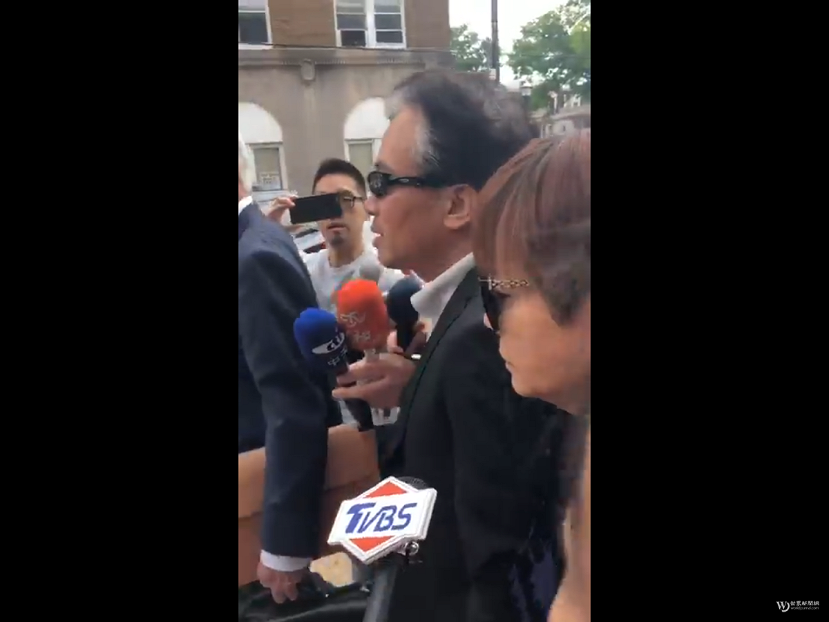 孫安佐案在賓州德拉瓦郡中級民刑法院舉行審前會議，除了孫安佐出庭，3月底赴美探視的孫鵬、狄鶯也再度露面，到法庭旁聽。孫鵬向法官表示，非常想念孫安佐，只希望孫安佐早日返家。 圖：翻攝自Youtube