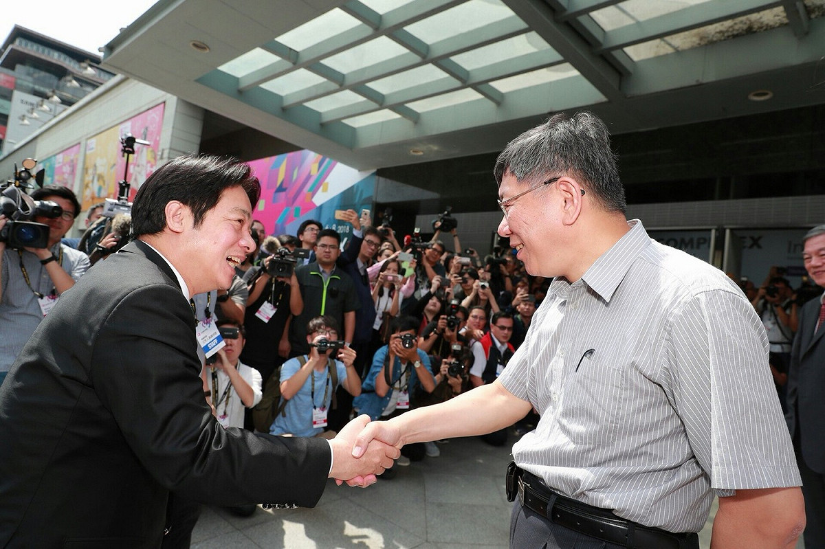 行政院長賴清德與台北市長柯文哲共同參加2018臺北國際新創特展開幕式活動。 圖：台北市府提供