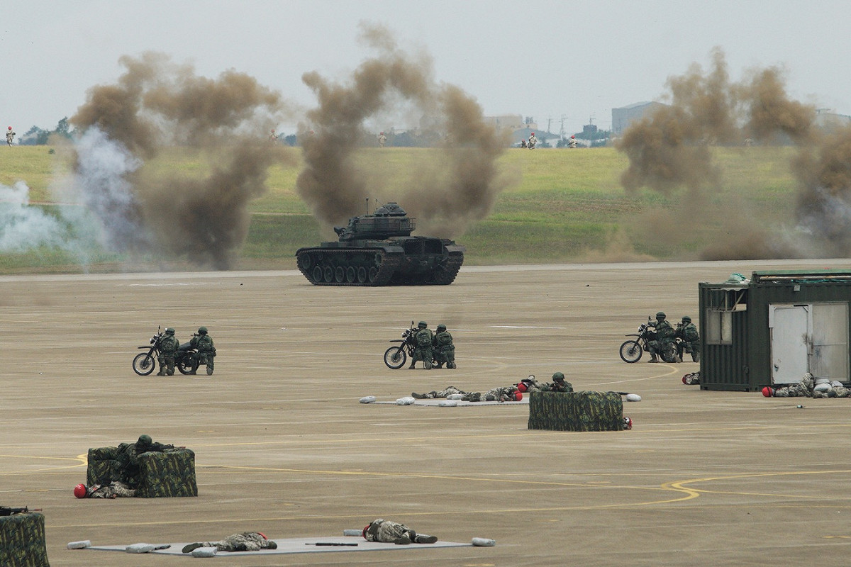 機步特遣隊及機動大隊掃盪敵軍。 圖：張良一/攝