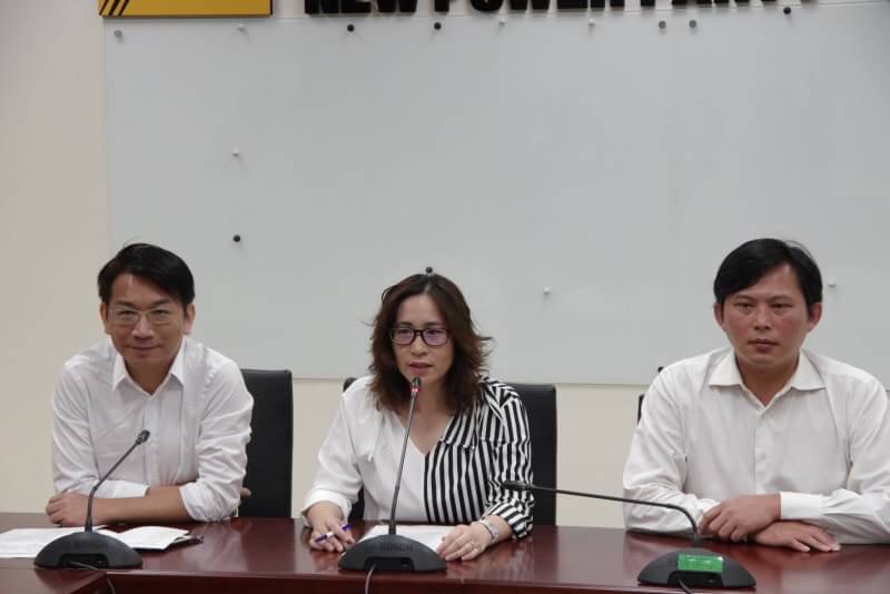 時代力量黨團今 (8) 日表示，主張臨時會的重點應擺在空污法、國家語言發展法、礦業法、財團法人法要通過，且軍人年改中要放入退休將領赴中參與慶典及政黨活動時，應該剝奪他的退撫給與。 圖：時代力量/提供