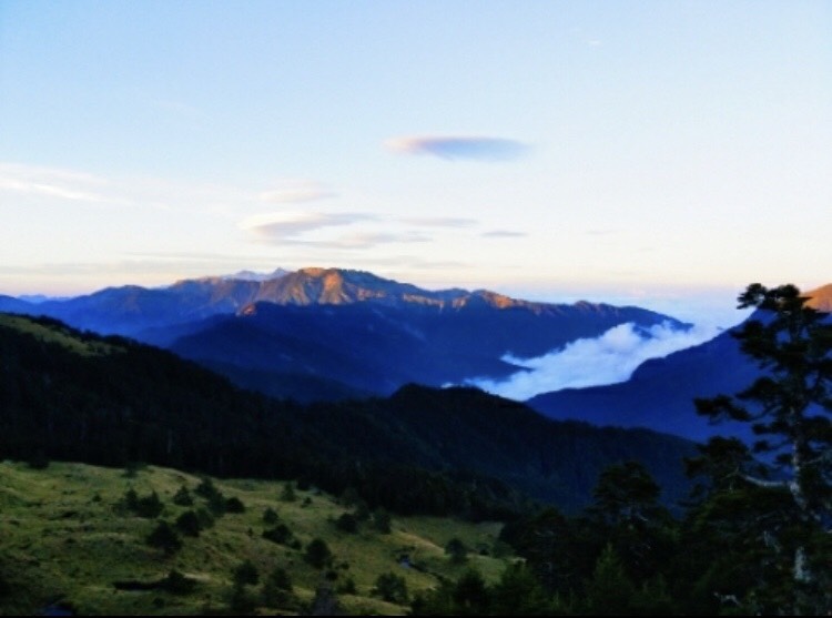 在奇萊山登山口就能拍到平地不得見的美景！ 圖：翻攝自《TripleFeet》FB
