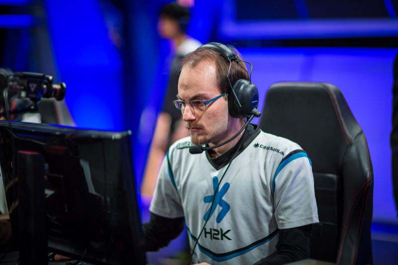歐洲傳奇AD選手「Forg1ven」Konstantinos Tzortziou昨（9）日傳出將服兵役的消息，也使得這位老將才剛重回第一線，下次再見到他，已經要等到2020年了。 圖：翻攝自 英雄聯盟 北美官網