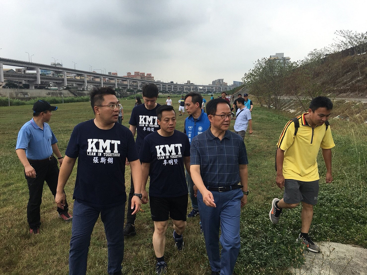 丁守中宣布要將占地15公頃的內湖垃圾山完全移除。 圖：丁守中辦公室 / 提供