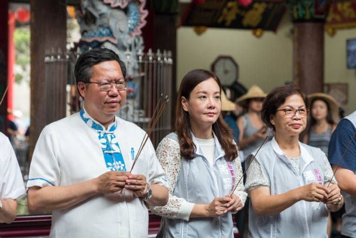 桃園市長鄭文燦指出，桃園是客家第一庄，市府推動客家語言、舞蹈、音樂、戲劇、工藝及美食等，積極發揚客家文化，也透過舉辦如義民祭、平鎮戰祭等活動傳承歷史。 圖：桃園市政府/提供