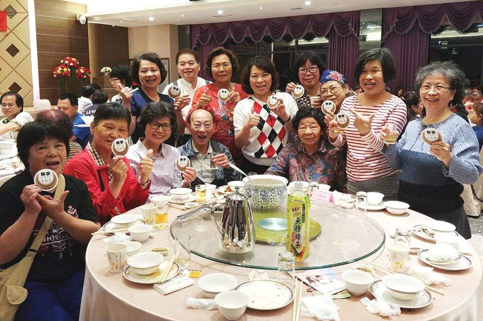 黃敏惠跑行程時熱力四射，不減當年魅力。 圖：取自黃敏惠臉書