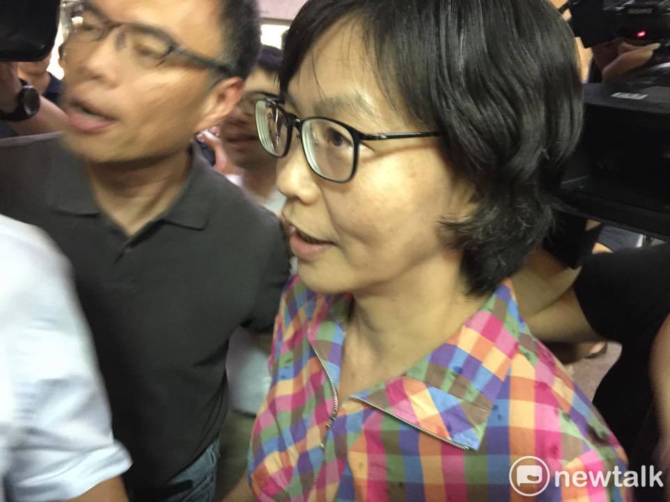北市府顧問蔡壁如捲入北農總經理吳音寧風波，傳出她被台北市長柯文哲下令「不准再去找吳音寧」，蔡壁如說，最近都不會去找吳了，「不然要怎麼辦？」「這種事情惹了政治，就沒什麼閨蜜了」。 圖：新頭殼資料照