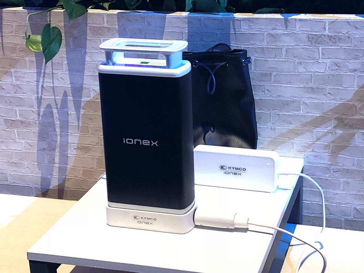 輕量化的5公斤Ionex隨車自用電池將採用租賃型式，永久保固，月租費只要299元。 圖：丘秝榕／攝