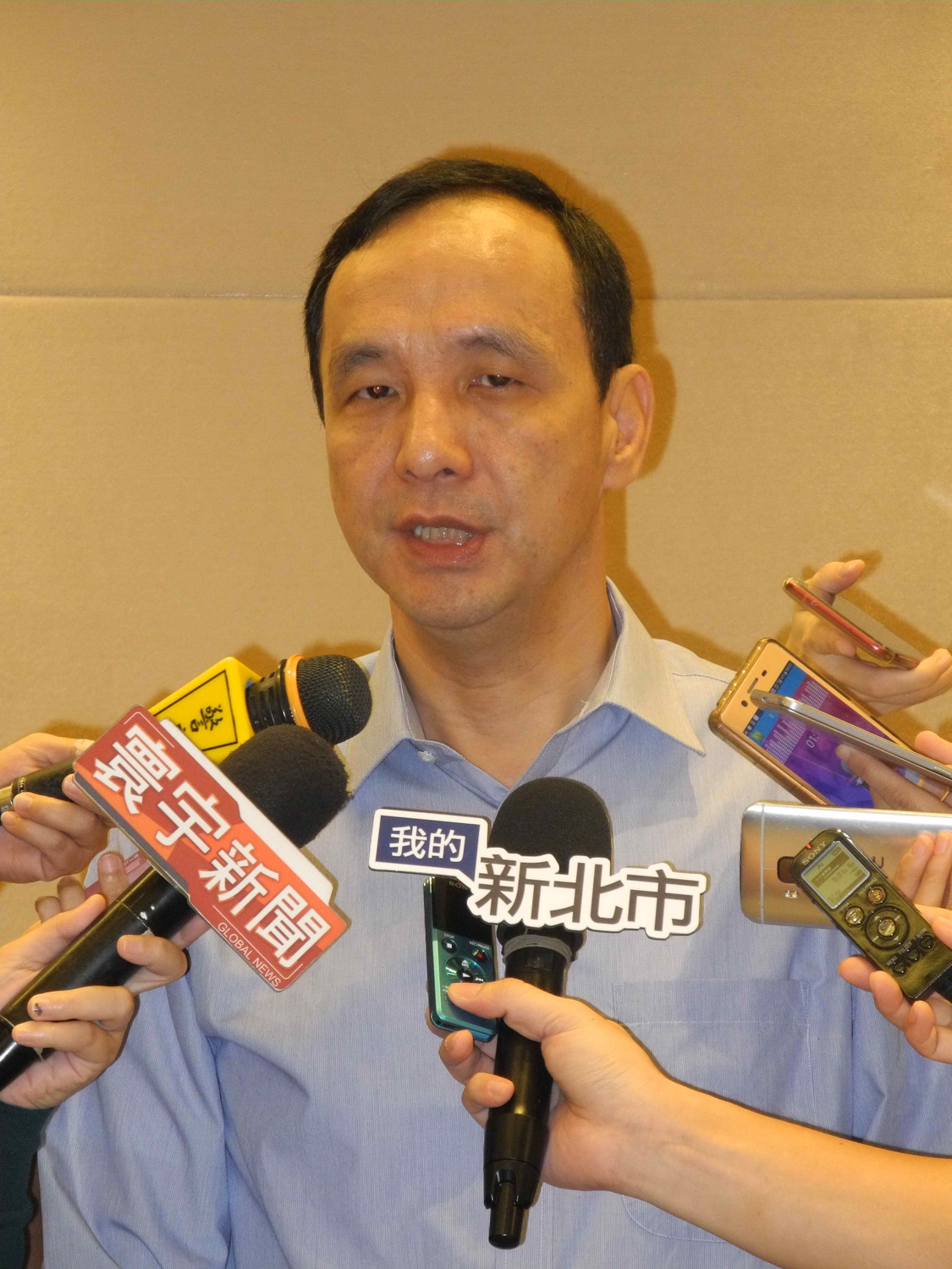 朱立倫今早表示：「喝珍奶不要用吸管，這是錯誤講法。」  圖：王峻昌/攝