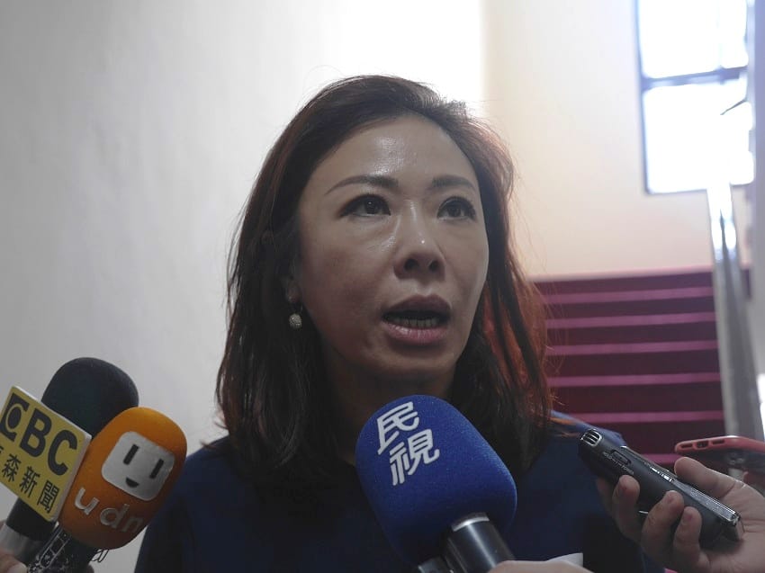 立法院國民黨團書記長李彥秀表示，針對61條關鍵條文，國民黨團仍舊堅持「現役先行、退役暫緩」。 圖：趙婉淳／攝