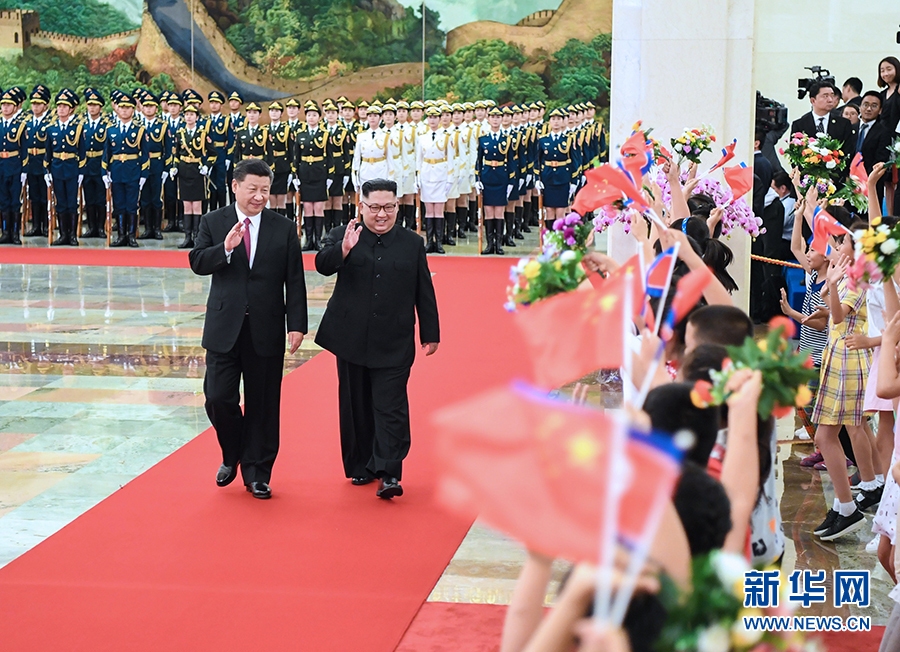 習近平今天在北京人民大會堂北大廳為金正恩舉行歡迎儀式。 圖：翻攝自新華社