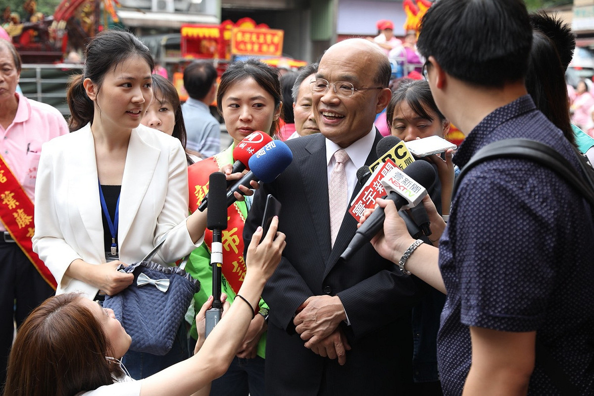 蘇貞昌說，他最關心的是學生的權益，強調如果他當選新北市長，會盡力幫忙文大解決學生住宿問題。 圖:蘇貞昌競選辦公室/提供
