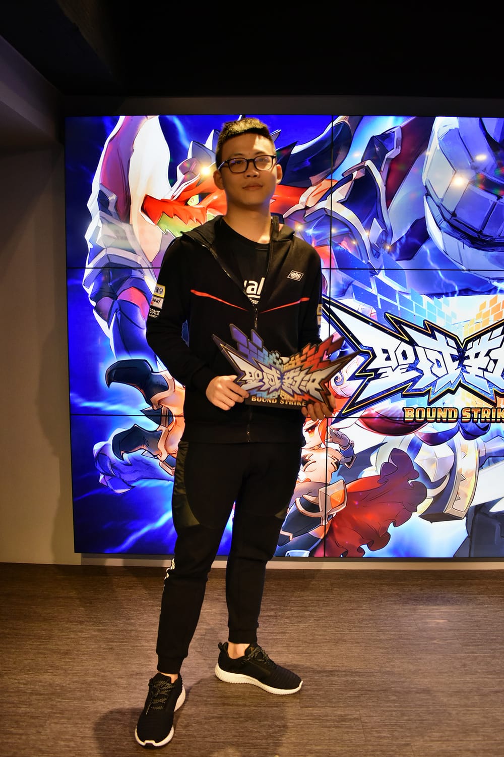 亞運國手Fanda為《聖域對決》忠實玩家。 圖：JFI Games/提供