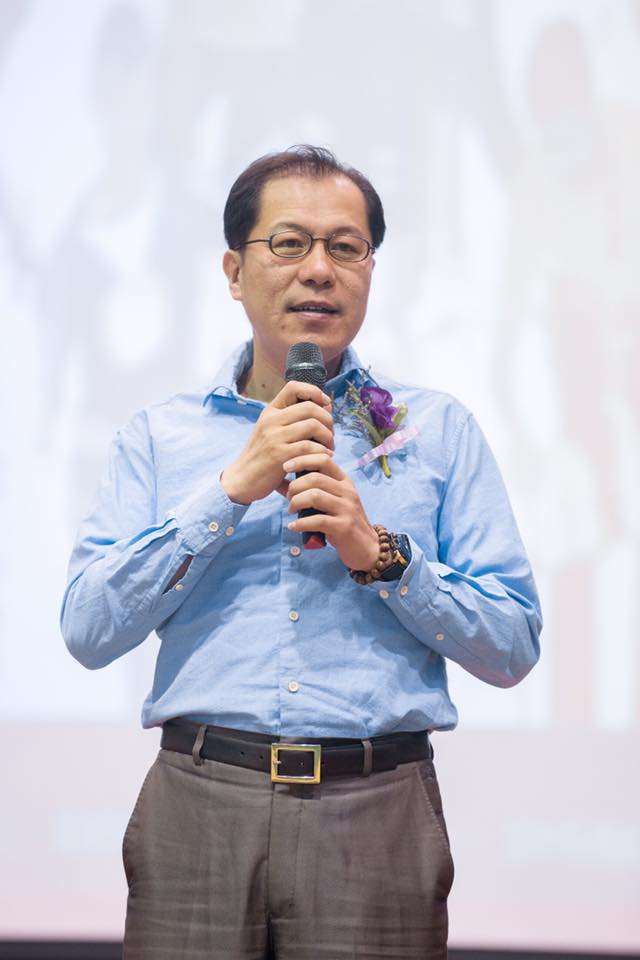 嘉義縣副縣長吳芳銘天昨天宣布參選下屆嘉義縣長，為地方政壇投下震撼彈。 圖：翻攝吳芳銘/臉書