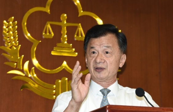 原法務部長邱太三轉任國家安全會議諮詢委員。這次邱的轉任，根據《ETtoday》消息指出，「不執行死刑」及「得罪阿扁」是主因。 圖：翻攝邱太三臉書 (資料照片)