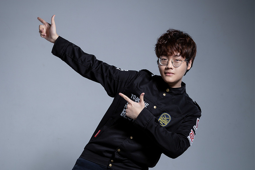閃電狼的AD選手Betty以職業角度分享對新版本的看法。 圖：翻攝自 Garena Esports flickr