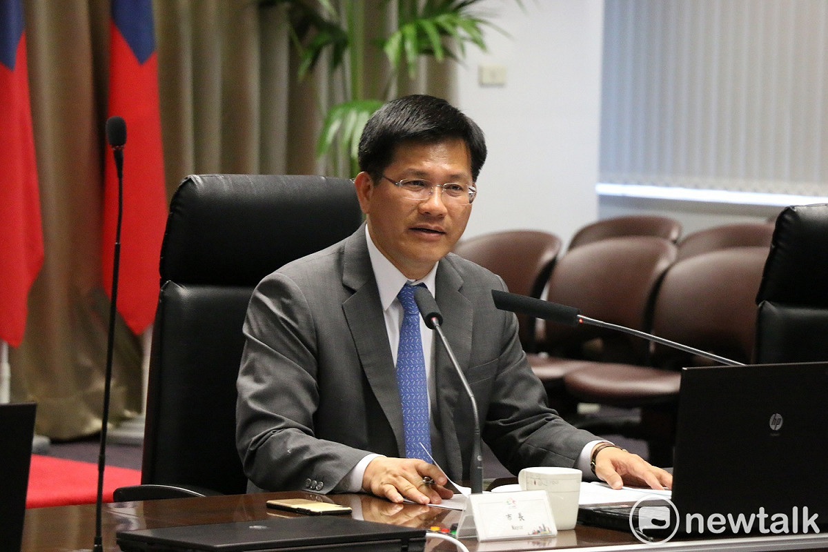 台中市政府將開放敬老愛心卡點數多元運用於計程車、台鐵等交通運輸及看診費用，讓長者使用時更加多元與便利。(資料照片) 圖：唐復年/攝