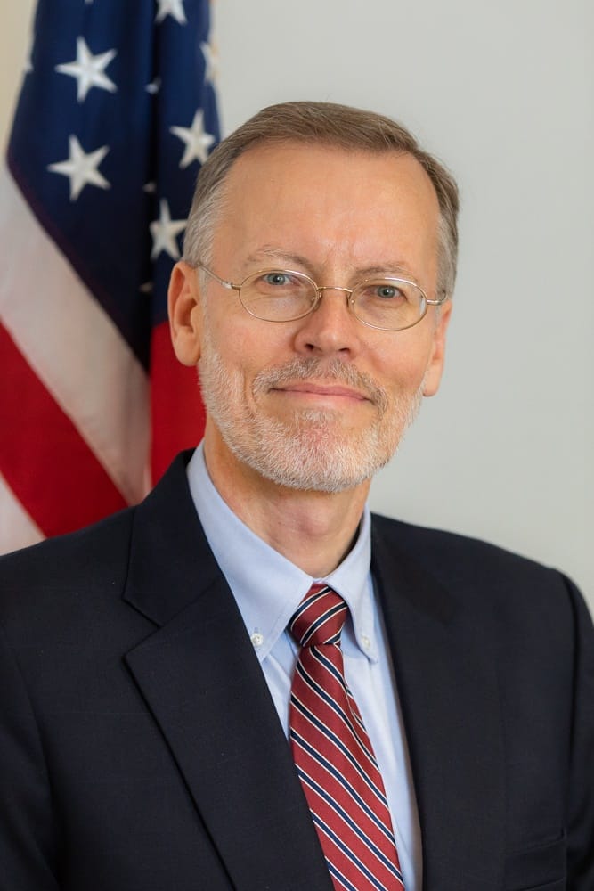 酈英傑 ( William Brent Christensen) 14日出席「打擊跨境犯罪及美鈔、護照鑑識國際研習營」活動。 圖：AIT提供