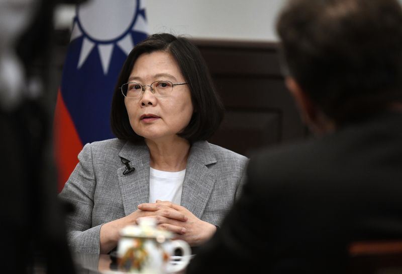 總統蔡英文近日接受法新社專訪，談到兩岸議題。 圖：法新社/提供