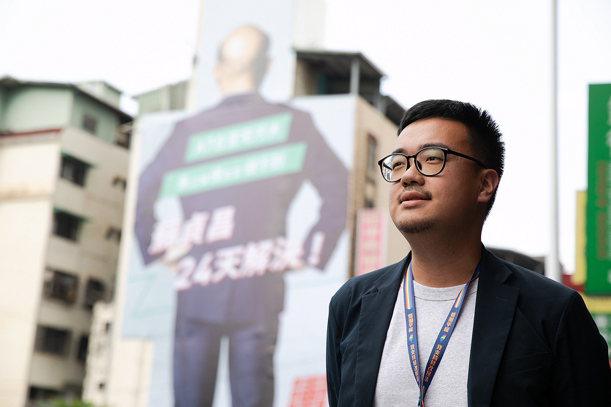蘇辦發言人黃韋鈞說，蘇貞昌在行政院長任內重啟淡海輕軌，相關資料都是公開資訊，建議市府官員在回應前應該先做功課查好資料。 圖：蘇貞昌競選辦公室/提供