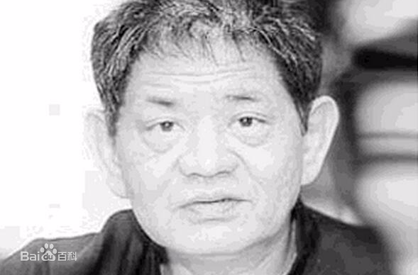 黃任中家族長年蟬聯欠稅大戶，他的兒子黃若谷去年因追稅期滿，已消失在榜中。 圖：翻攝百度百科