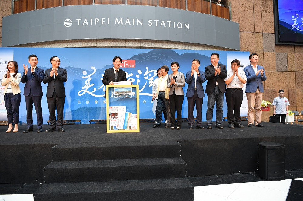 行政院長賴清德今（3）日表示，未來將推廣二天一夜的深度旅遊，外國朋友來台也可以安排至各大城市觀光，如探訪宗教文化或台三線。 圖：行政院提供