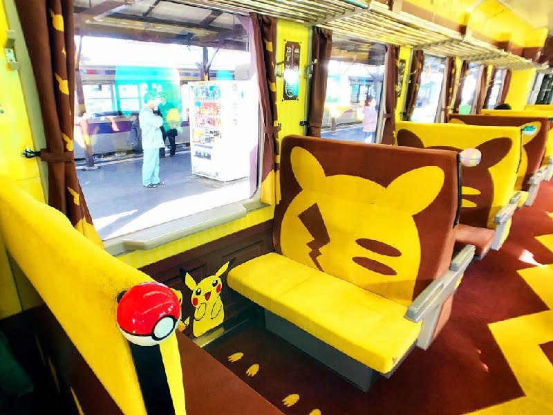 日本東北才搭得到的「寶可夢列車」，從外觀到內裝，處處可見皮卡丘元素。 圖：易遊網提供