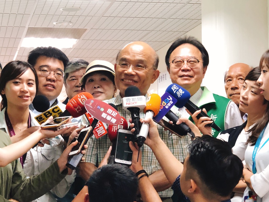 時力立委黃國昌昨表態相挺，蘇貞昌表示非常感謝，認為其實不分大綠小綠，大家有共同理想都是希望新北更好。 圖:蘇貞昌競選辦公室/提供