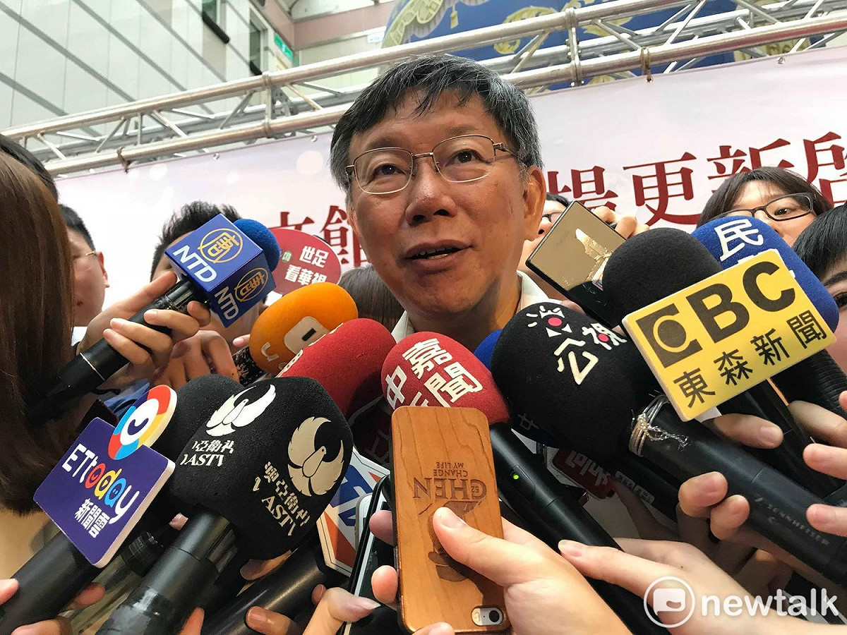台北市長柯文哲今日說，北市府提供部分住宅當作學生宿舍，只是「救急不救窮」。 圖：周煊惠 / 攝