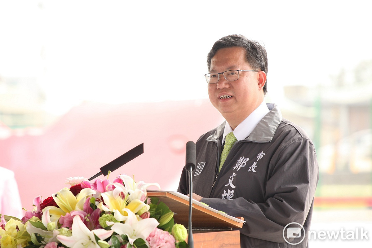 桃園市長鄭文燦今天適逢51歲生日，近日總統蔡英文對他施政給予高度肯定「把身材吃成這樣，是勤奮的代價」，意指工作太勤奮因而瘦不了身，對此鄭文燦自嘲「代表我戰備儲糧比較多，耐操！」 圖:林昀真/攝（資料照）