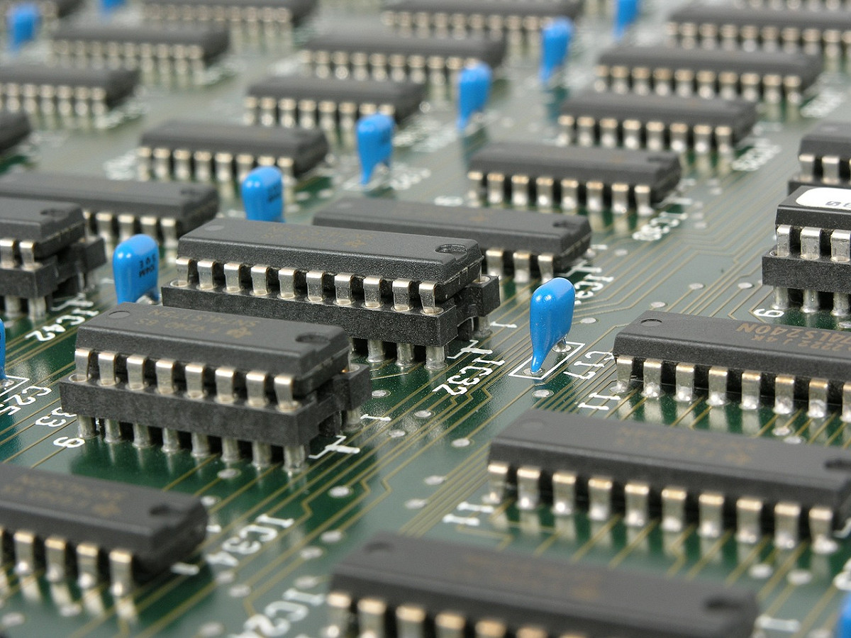 中美晶片戰正熱，聯電幸運得利 圖：pixabay