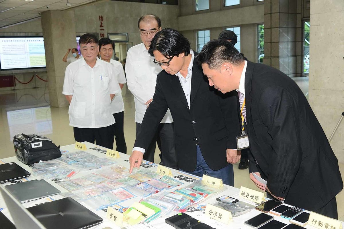 多明尼加詐騙集團共查扣查扣993萬贓款、汽車7部以及10筆不動產價值1億4千萬。 圖：刑事警察局/提供