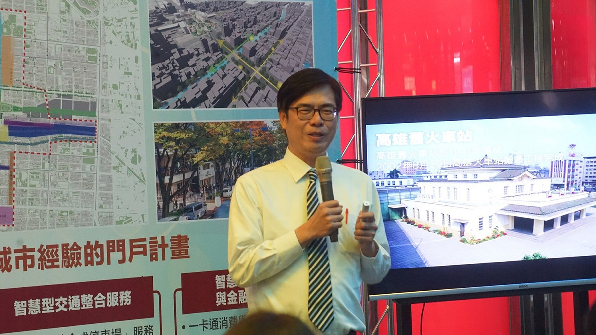 陳其邁表示，將以高雄車站為核心，建構高雄表參道為軸線的一豎六橫造街計畫。 圖/陳其邁辦公室