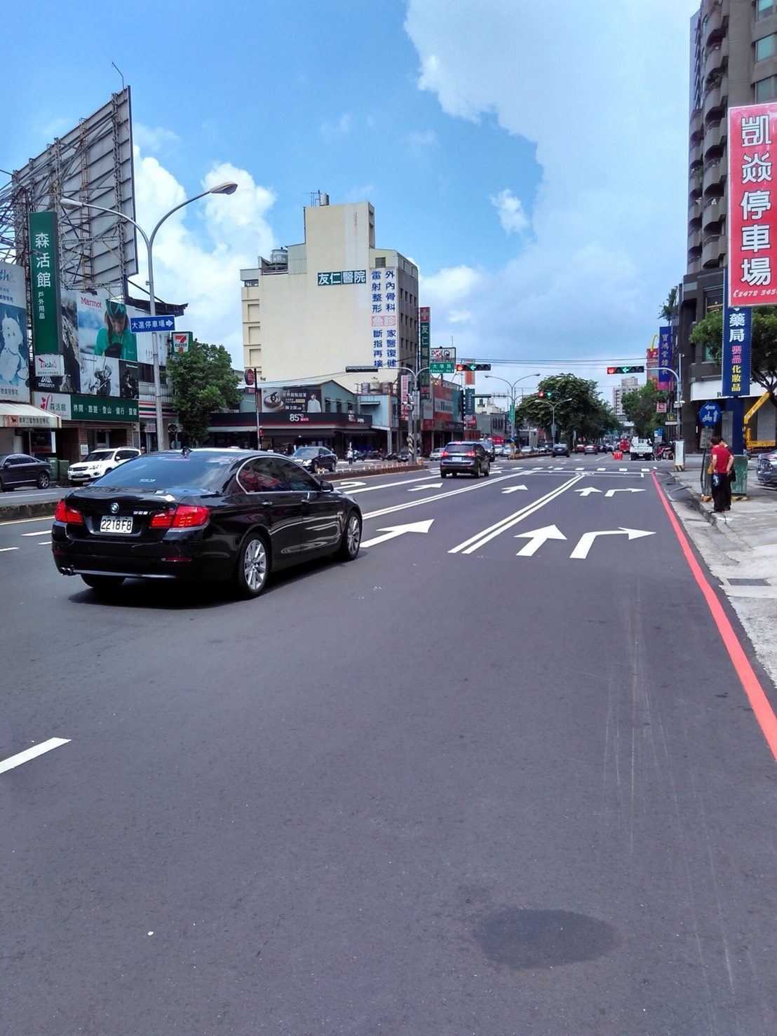 台中市交通局長王義川表示，台中市五權西路為台中工業區、精密機械科技創新園區主要通勤路線。 圖：台中市交通局/提供