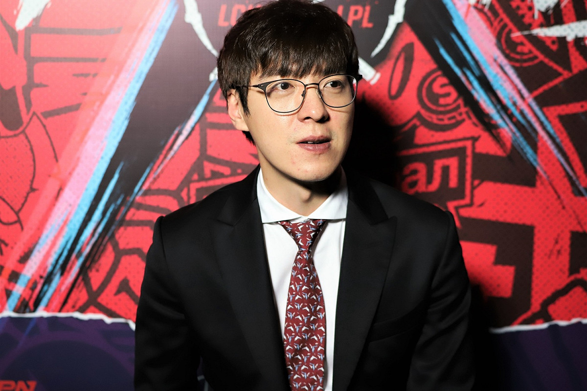 kkOma笑著說：「其實並沒有什麼無敵的角色組合，要先忖度敵方選角，再來考慮適合自己隊伍最佳的陣容為何，才能做出正確的決定。」 圖：蔡幸秀/攝