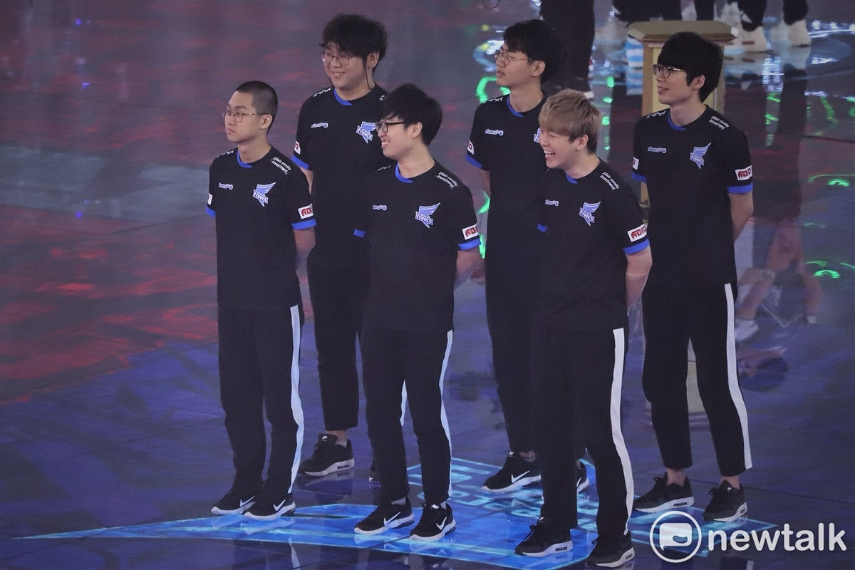 今（20）日韓國戰隊Afreeca freecs官方宣佈Kuro、Kramer、TusiN三位選手，Zefa、Comet兩名教練共計五人離隊 圖：蔡幸秀/攝