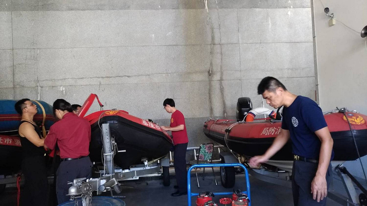 基隆消防局已準備多輛汽艇，以備不時之需。 圖 : 基隆市消防局/提供
