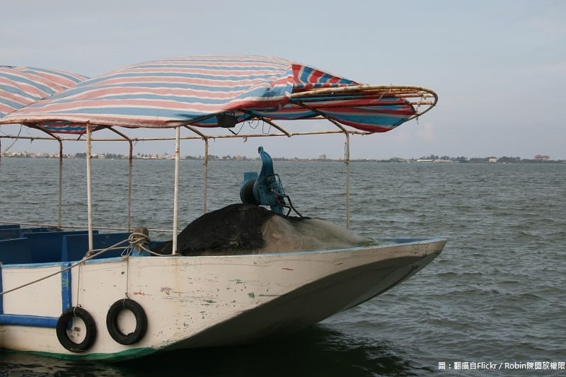 強颱「瑪莉亞」持續逼近北台灣近海，今(10)海上行駛的東港開往小琉球的往返船班船班也受到影響。 圖：翻攝自Flickr／Robin陳開放權限