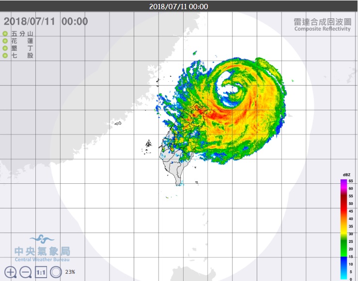 中颱瑪莉亞10日深夜中心位置在宜蘭東北東方海面，繼續向西北西移動，暴風圈已進入台灣中部以北、東北部、東部陸地，各地風雨逐漸增強。 圖：翻攝中央氣象局