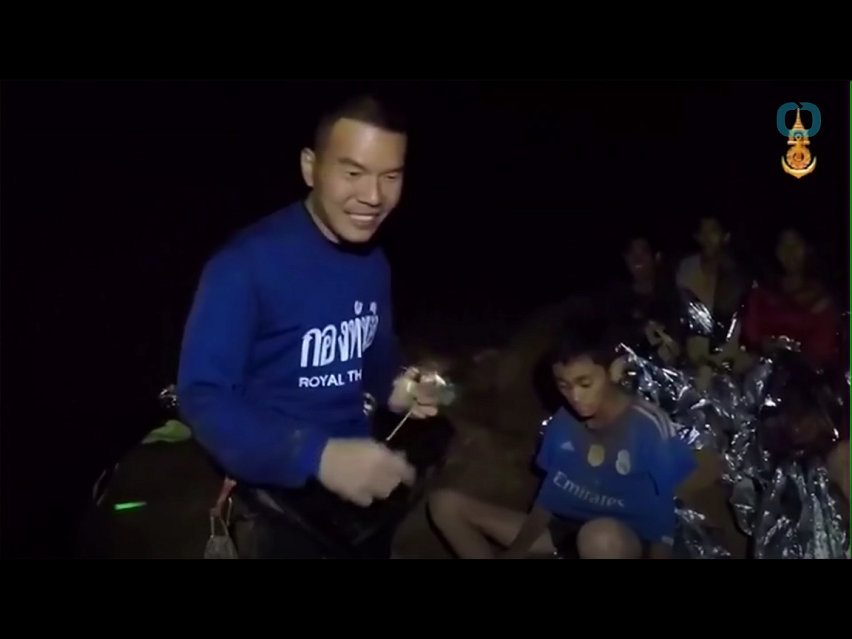泰國官員表示，少年足球員的命運轉折和多國合作的營救任務，使得睡美人洞名聞世界；當局已提出計畫，將把這裡開發為觀光景點。 圖：翻攝自Youtube