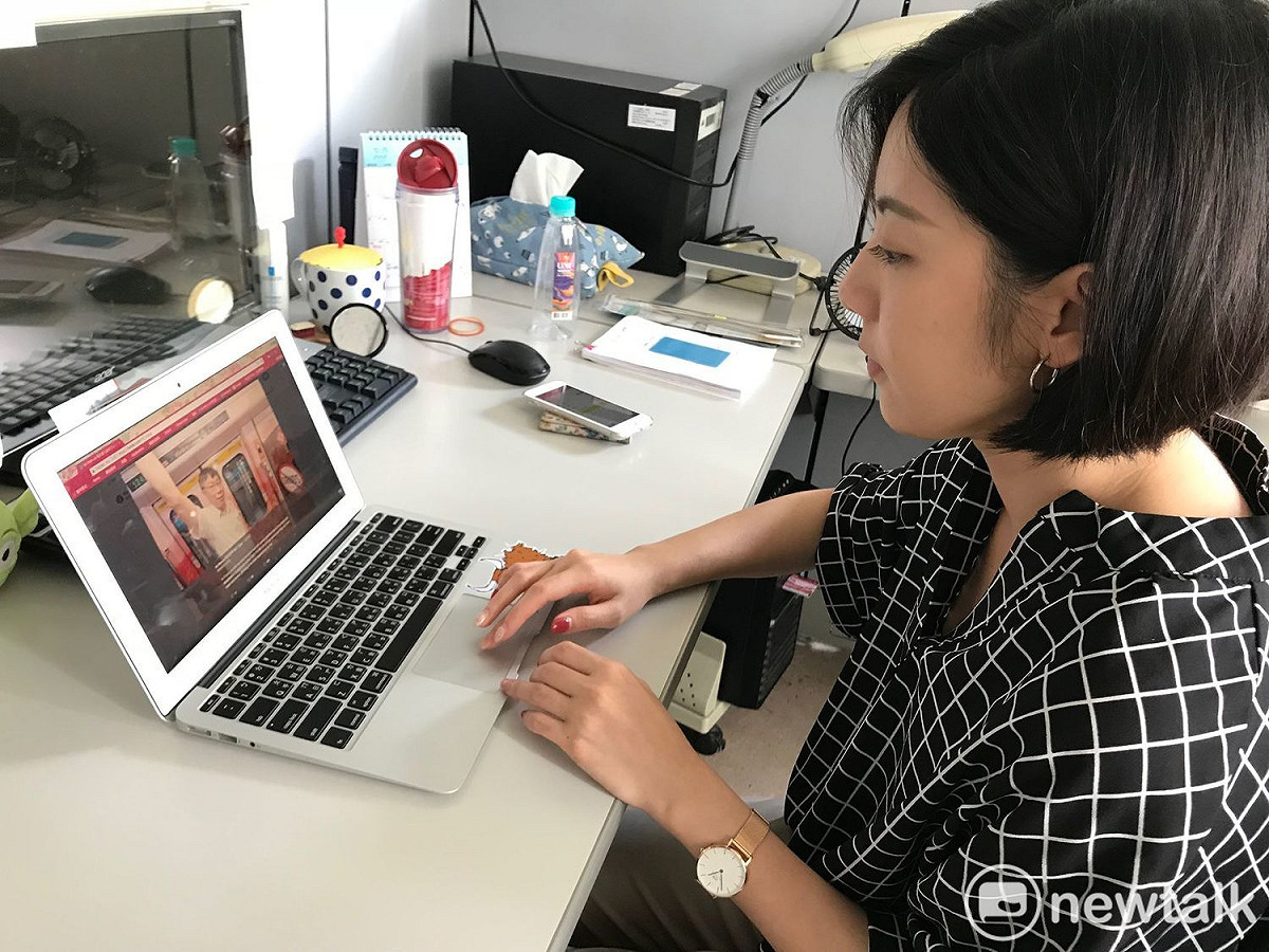 負責經營台北市長柯文哲推特（Twitter）的「學姐」黃瀞瑩。 圖：周煊惠 / 攝
