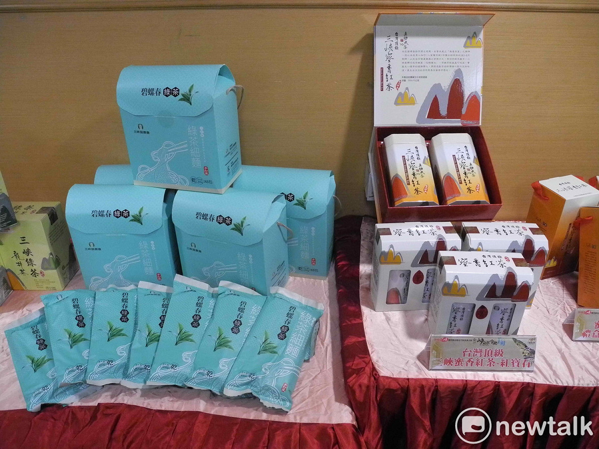 三峽農會以碧螺春茶葉研發出細麵，是新發表的產品。 圖：王峻昌/攝