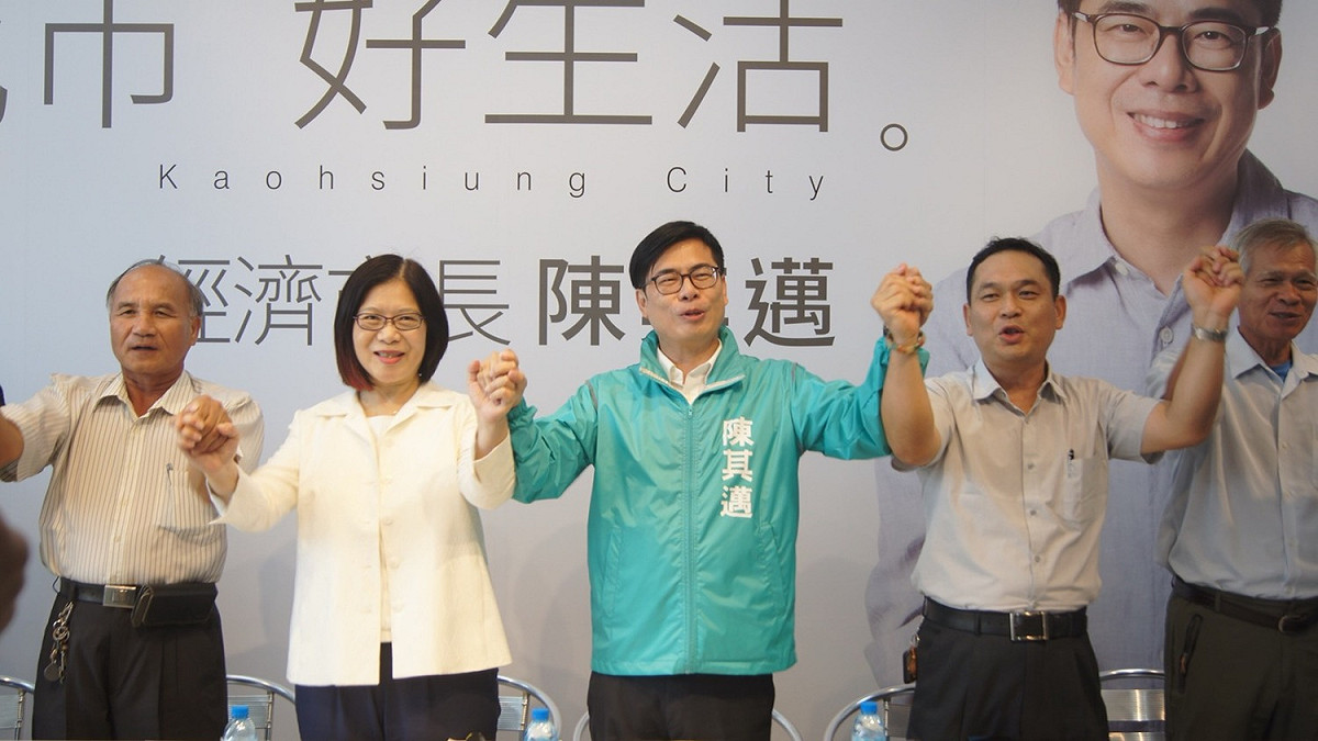 高雄市長參選人陳其邁今（13）日成立勞工後援會，立委管碧玲也親自到場。 圖：陳其邁辦公室 / 提供