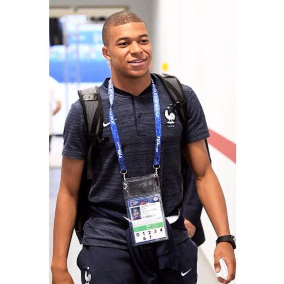 目前最有希望拿下金球獎的是法國隊的Kylian Mbappé。 圖：翻攝自Kylian Mbappé臉書